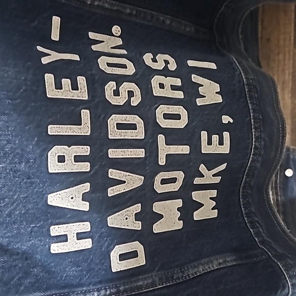 Genuine HD womens zip off sleeve jacket - Picture 4 of 5